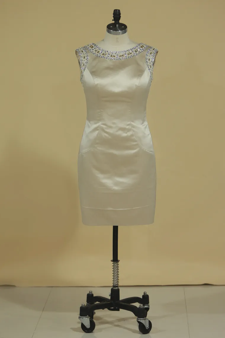 2024 Prom Dresses Sheath Bateau Satin With Beading