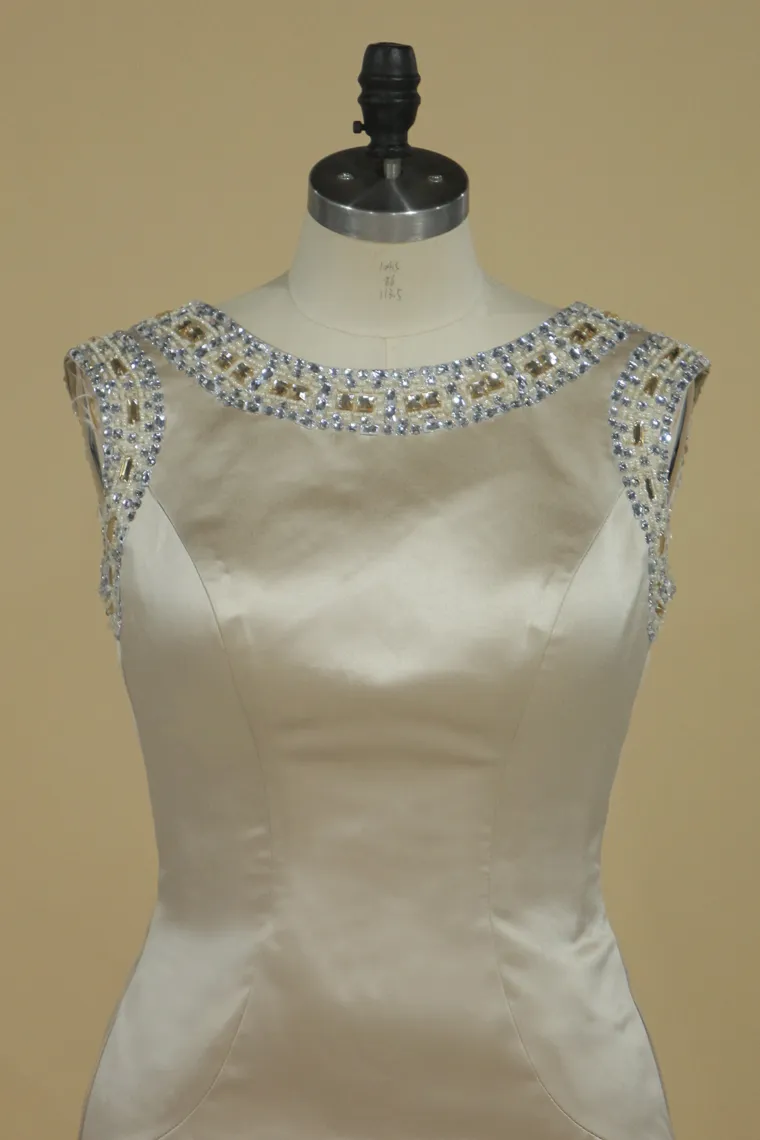 2024 Prom Dresses Sheath Bateau Satin With Beading