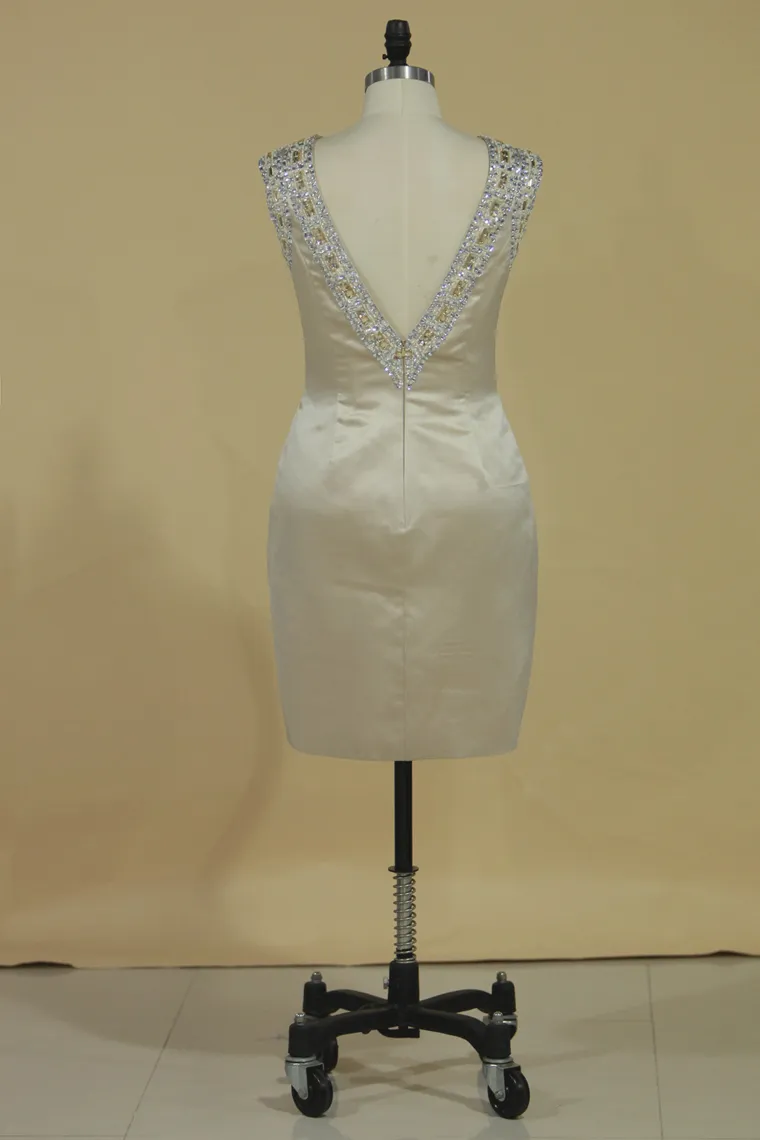 2024 Prom Dresses Sheath Bateau Satin With Beading