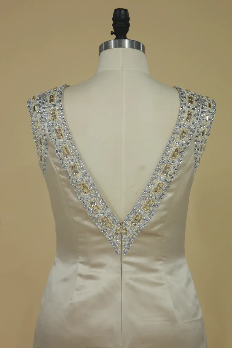 2024 Prom Dresses Sheath Bateau Satin With Beading