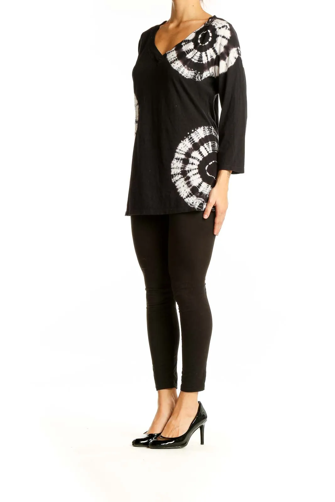 Black and White Tie-Dye V-Neck Top