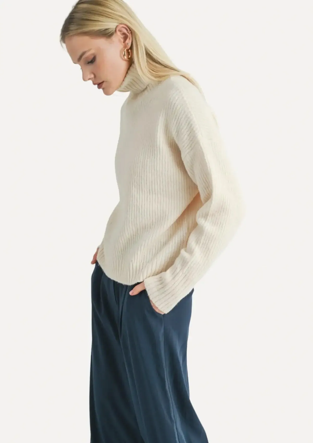 Fiona Turtleneck Pullover Sweater - Cream