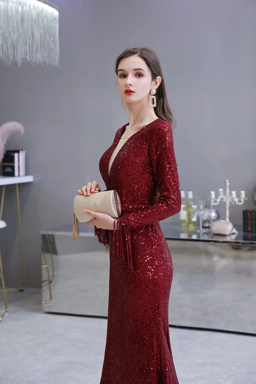 Gorgeous Sequins Long Sleeve V-Neck Mermaid Evening Gowns