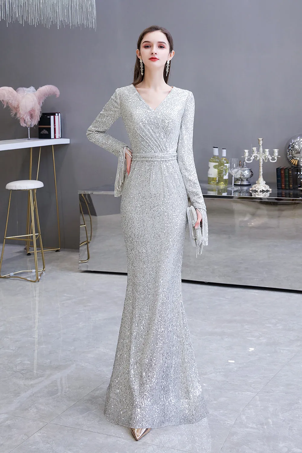 Gorgeous Sequins Long Sleeve V-Neck Mermaid Evening Gowns