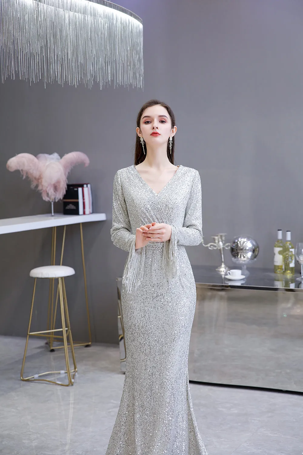 Gorgeous Sequins Long Sleeve V-Neck Mermaid Evening Gowns