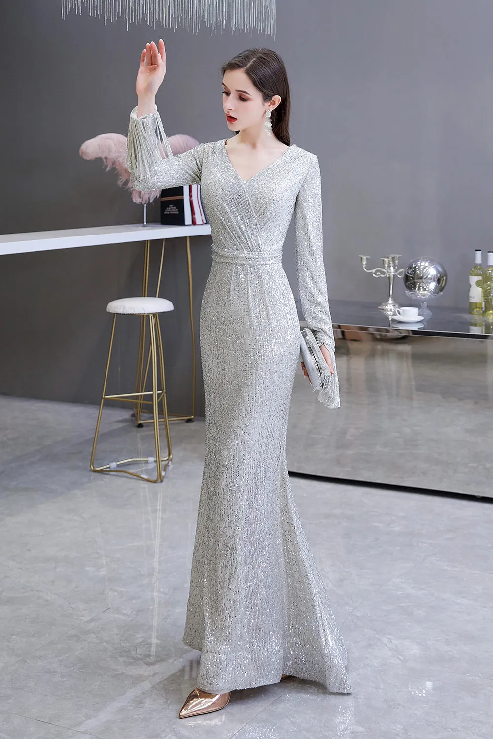 Gorgeous Sequins Long Sleeve V-Neck Mermaid Evening Gowns