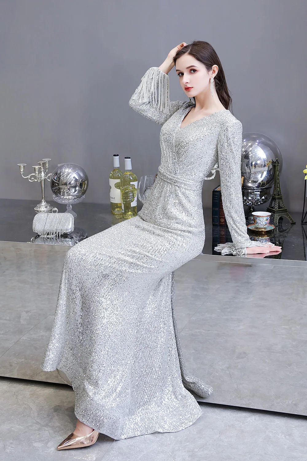 Gorgeous Sequins Long Sleeve V-Neck Mermaid Evening Gowns
