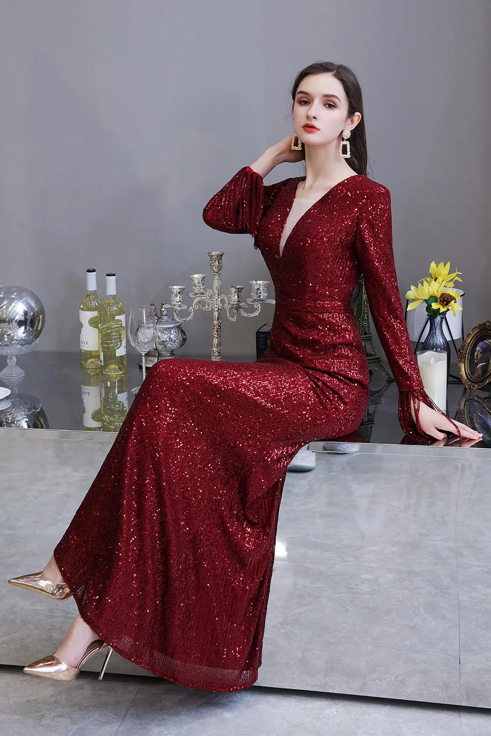Gorgeous Sequins Long Sleeve V-Neck Mermaid Evening Gowns