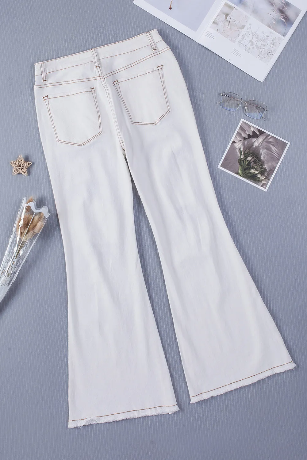 Light Washed Fly Flare Jeans