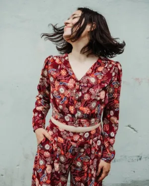 Vintage Victoire Birds of North America Rayadito Top (Burgundy Flower Burst) - 6